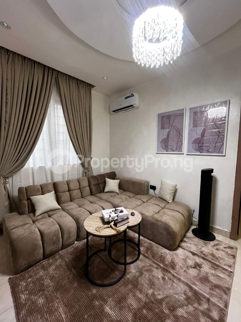 1 bedroom Flat / Apartment for sale Off Ogunlana Drive, Surulere Lagos. Adeniran Ogunsanya Surulere Lagos