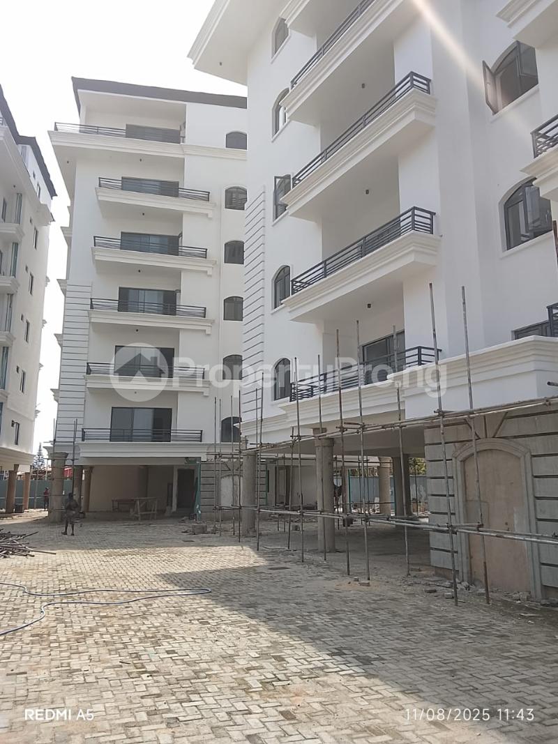 3 bedroom Flat / Apartment for rent Admiralty Way, Lekki Phase 1, Lagos State. Lekki Phase 1 Lekki Lagos