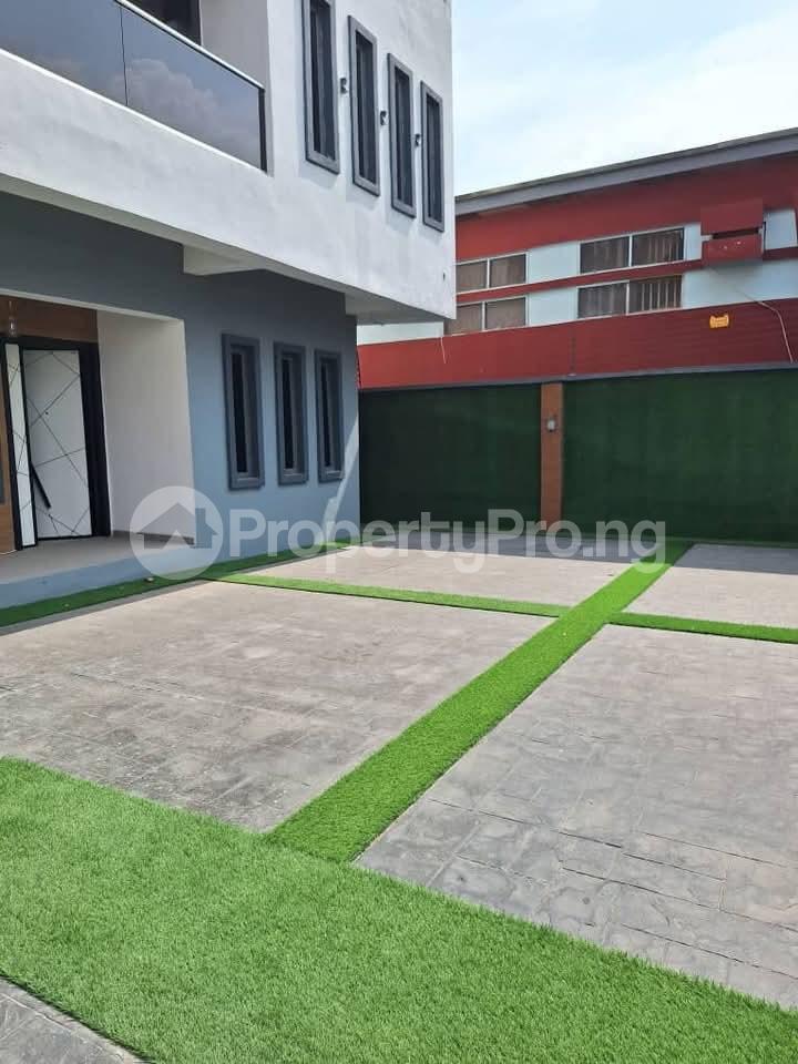 4 bedroom House for sale Adeniyi Jones Ikeja Lagos