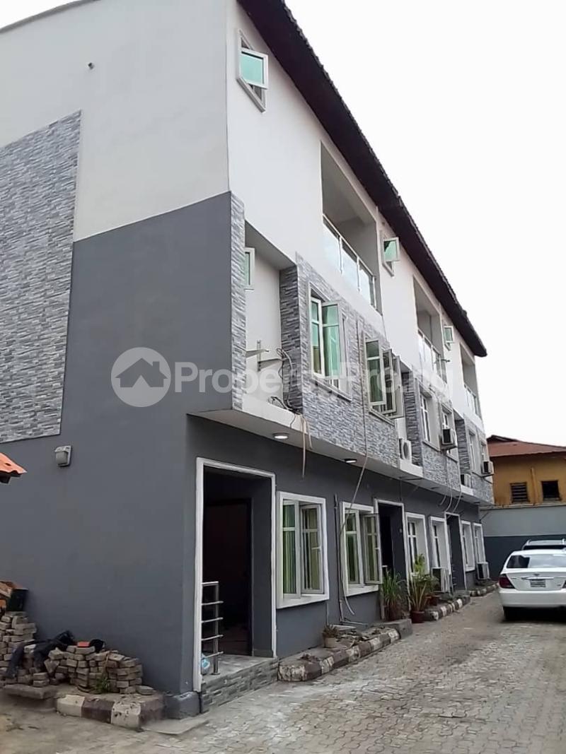 4 bedroom House for sale Off Olufemi Road, Surulere Lagos