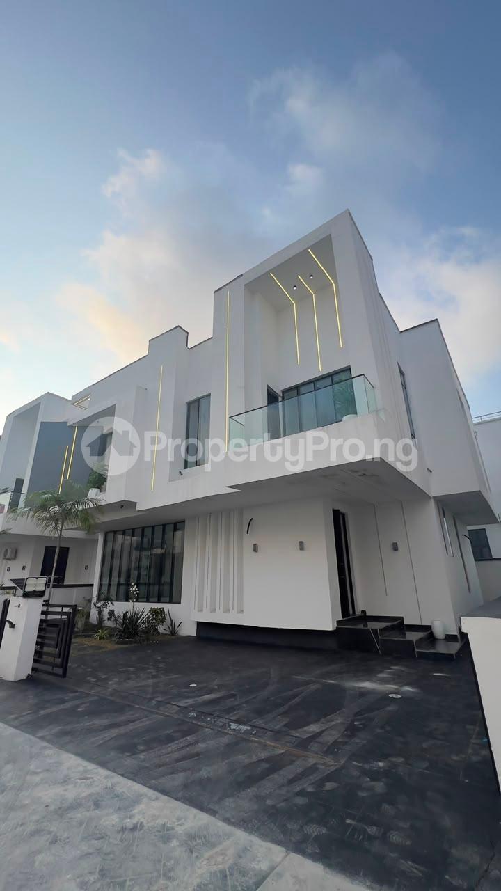 5 bedroom House for sale Hampton Estate Chevron Alternative Route Lekki Lagos