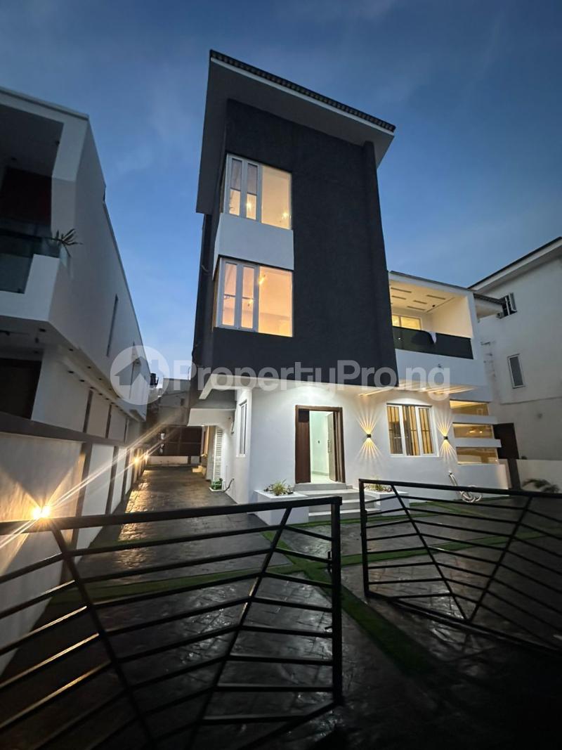 5 bedroom House for sale chevron Lekki Lagos