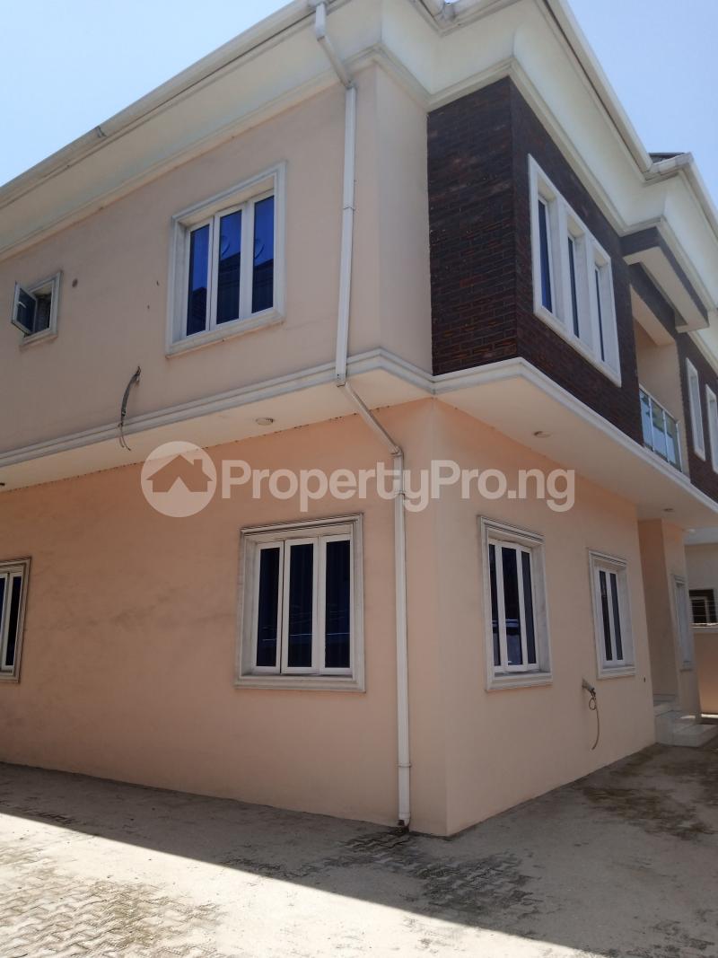 5 bedroom House for sale Eletu Street Osapa london Lekki Lagos