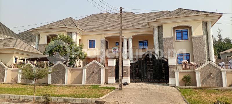7 bedroom House for sale Mustaphy Akanbi Street Off 69 Road. Gwarinpa Abuja