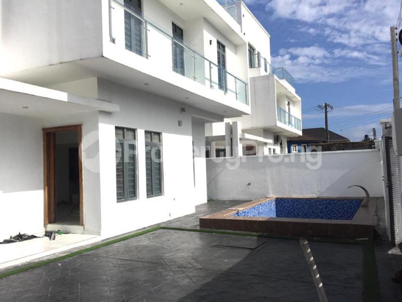 6 bedroom House for rent U3 Estate Lekki Phase 1 Lekki Lagos