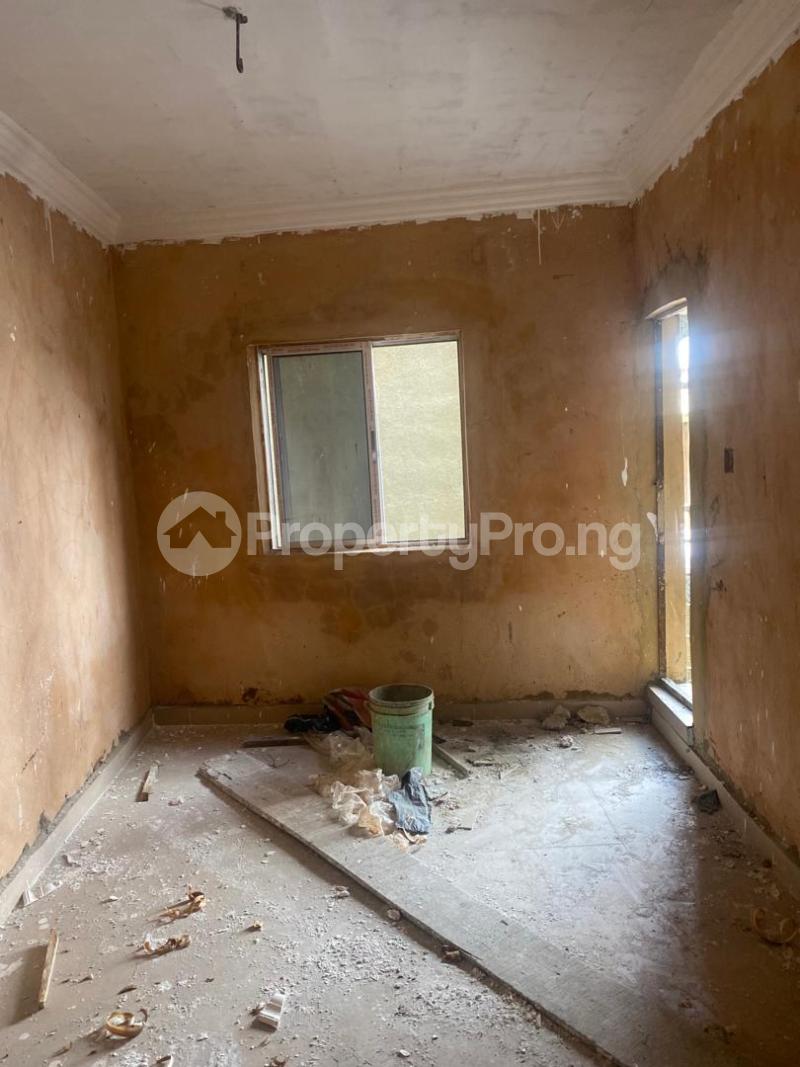 1 bedroom Flat / Apartment for rent Palmgroove Ikorodu road(Ilupeju) Ilupeju Lagos - 3