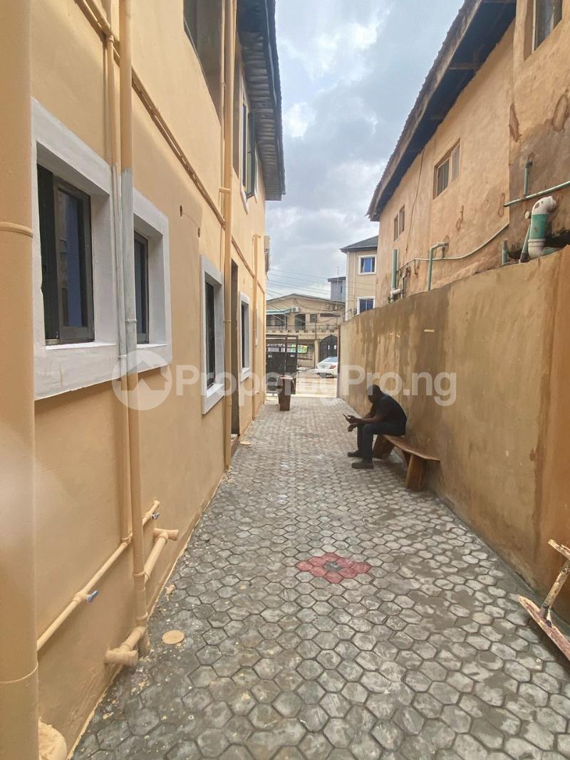 1 bedroom Flat / Apartment for rent Bajulaiye Shomolu Lagos