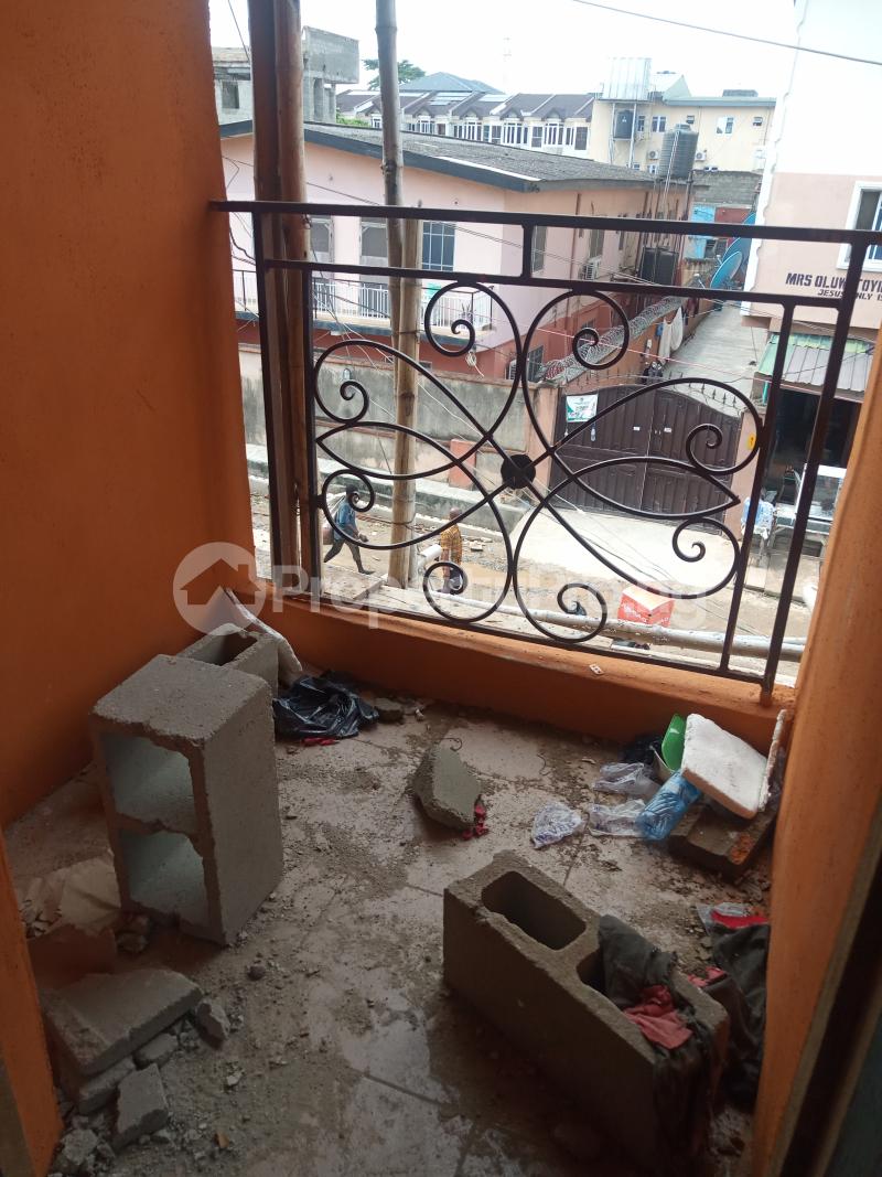 1 bedroom Flat / Apartment for rent Onike Yaba Lagos