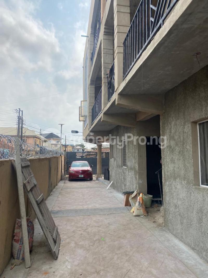 1 bedroom Flat / Apartment for rent Bajulaiye Shomolu Lagos