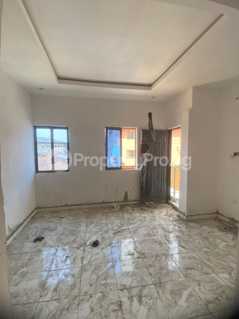 1 bedroom Flat / Apartment for rent Onipan Shomolu Lagos