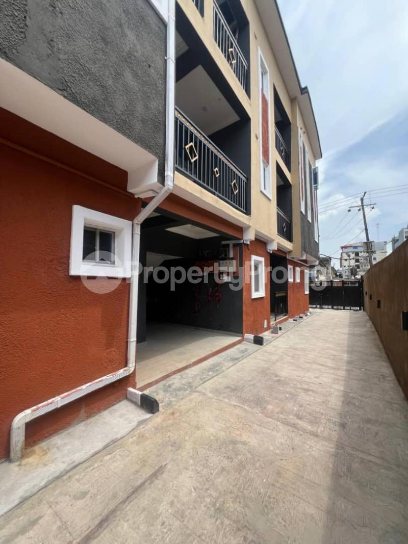 1 bedroom Flat / Apartment for rent Ikeja Lagos - 0