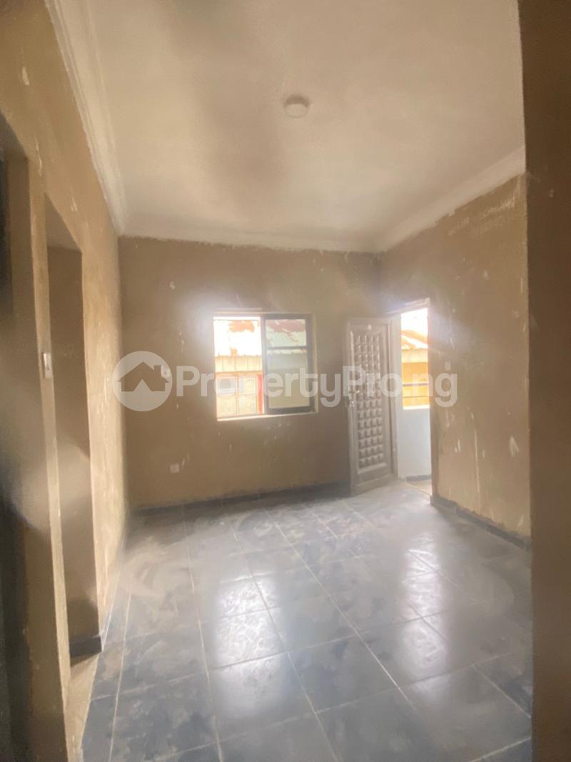 1 bedroom Flat / Apartment for rent Fadeyi Jibowu Yaba Lagos - 6