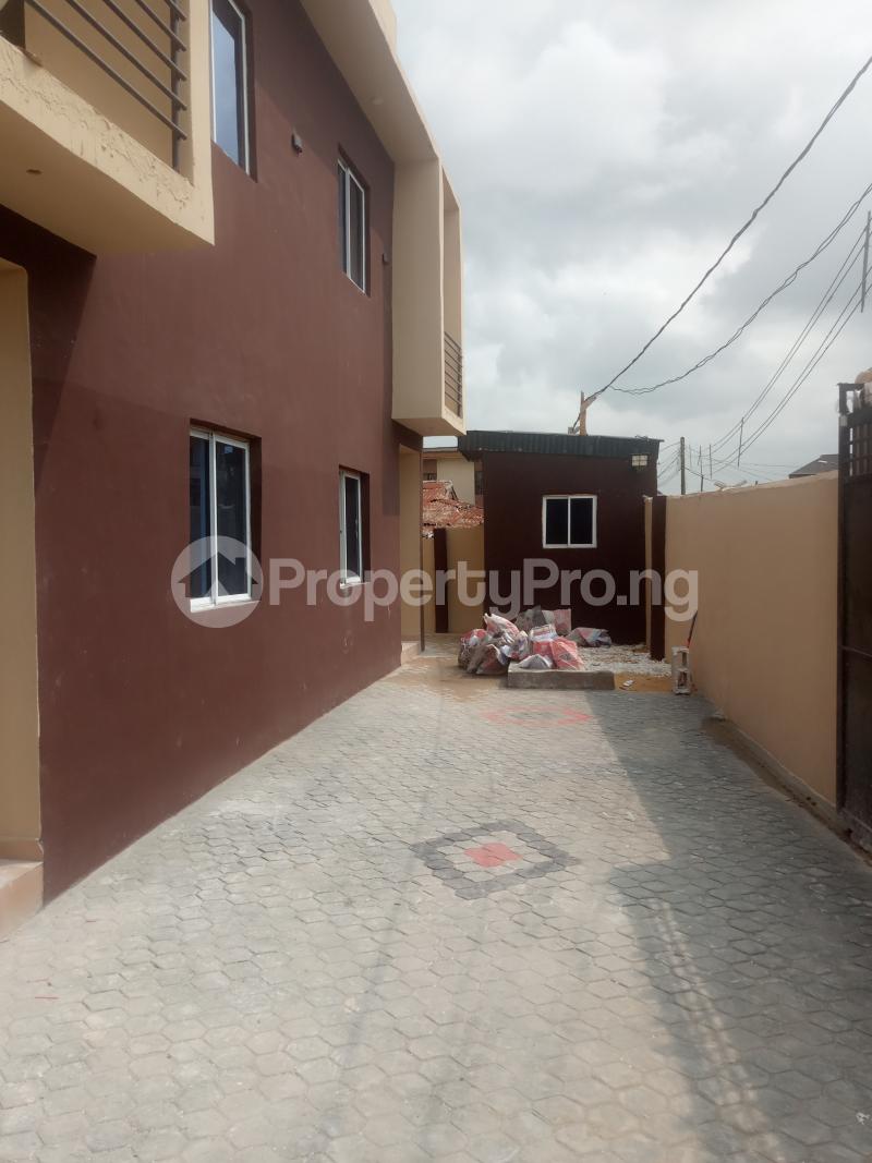 1 bedroom Flat / Apartment for rent Akoka Yaba Lagos - 5