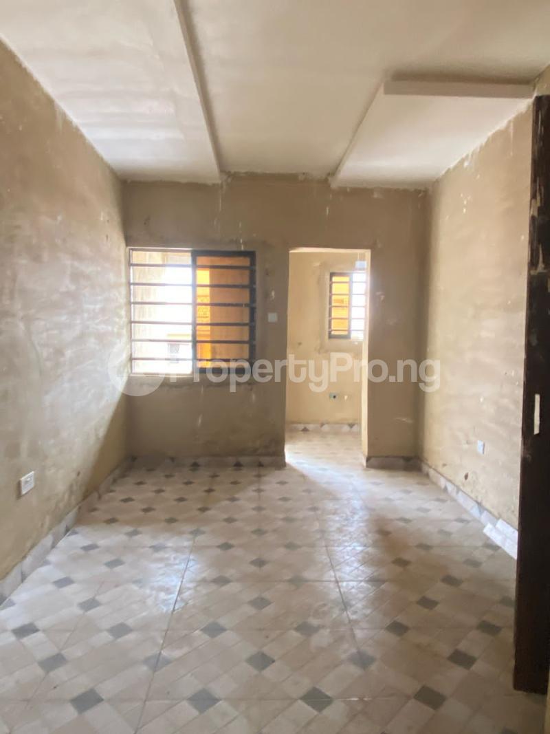 1 bedroom Flat / Apartment for rent Apata Shomolu Lagos