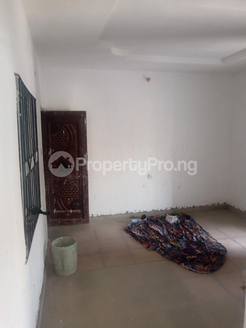 1 Bedroom Flat / Apartment in Obanikoro Shomolu Lagos Flat