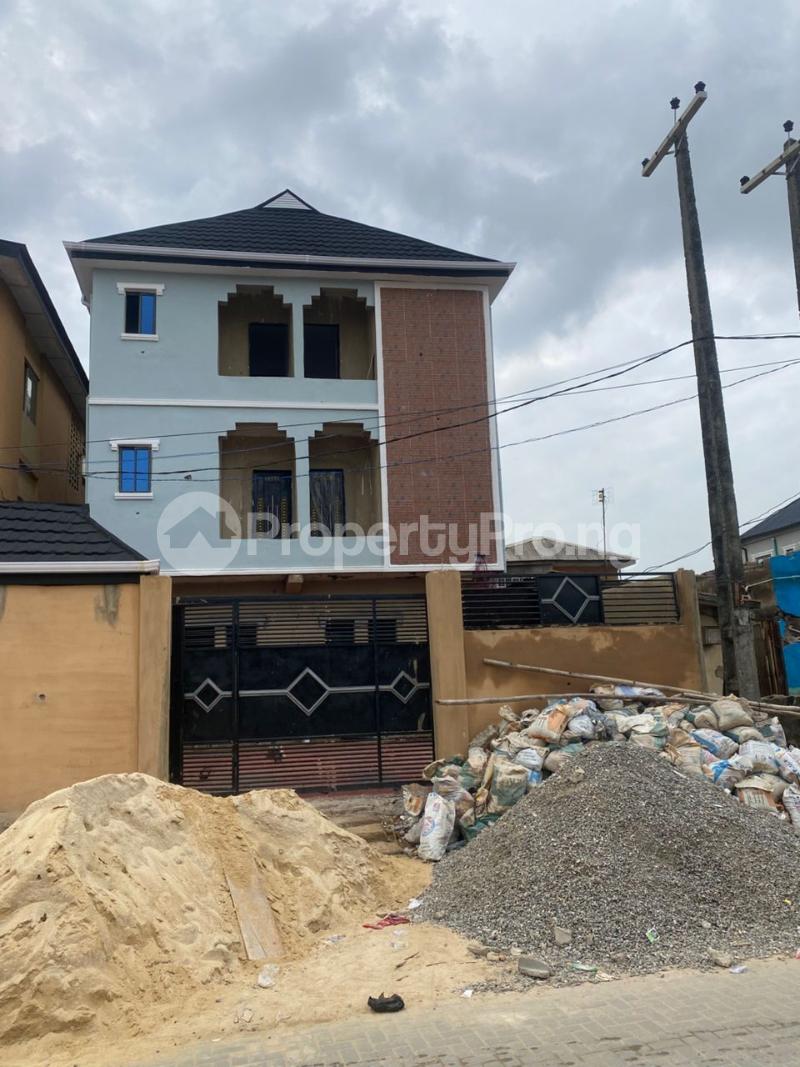 1 bedroom Flat / Apartment for rent Onipan Shomolu Lagos - 3