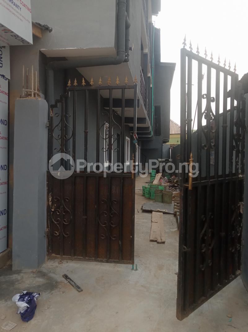 1 bedroom Flat / Apartment for rent Onipan Shomolu Lagos