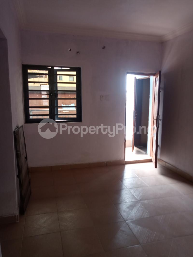 1 bedroom Flat / Apartment for rent Ebute Metta Adekunle Yaba Lagos