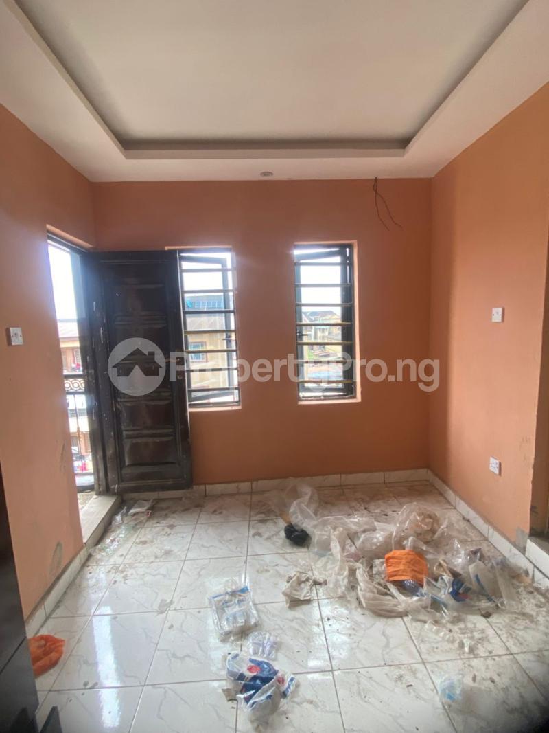 1 bedroom Flat / Apartment for rent Ebute Metta Adekunle Yaba Lagos