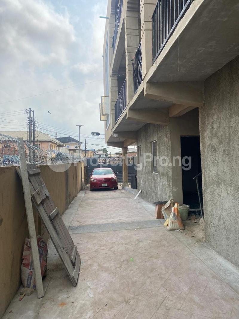 1 bedroom Flat / Apartment for rent Bajulaiye Shomolu Lagos