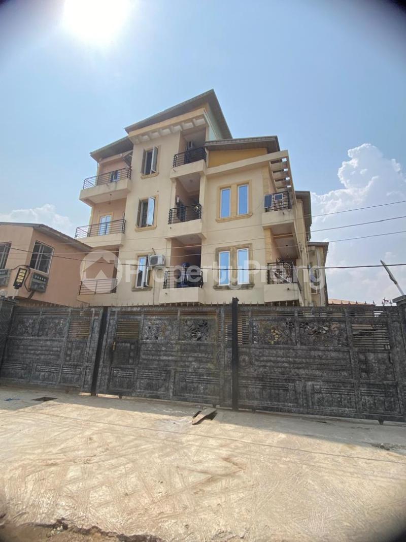 1 bedroom Flat / Apartment for rent Bajulaiye Fola Agoro Yaba Lagos