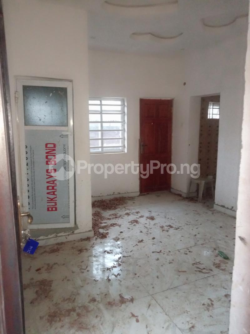 1 bedroom Flat / Apartment for rent Chemist Akoka Yaba Lagos