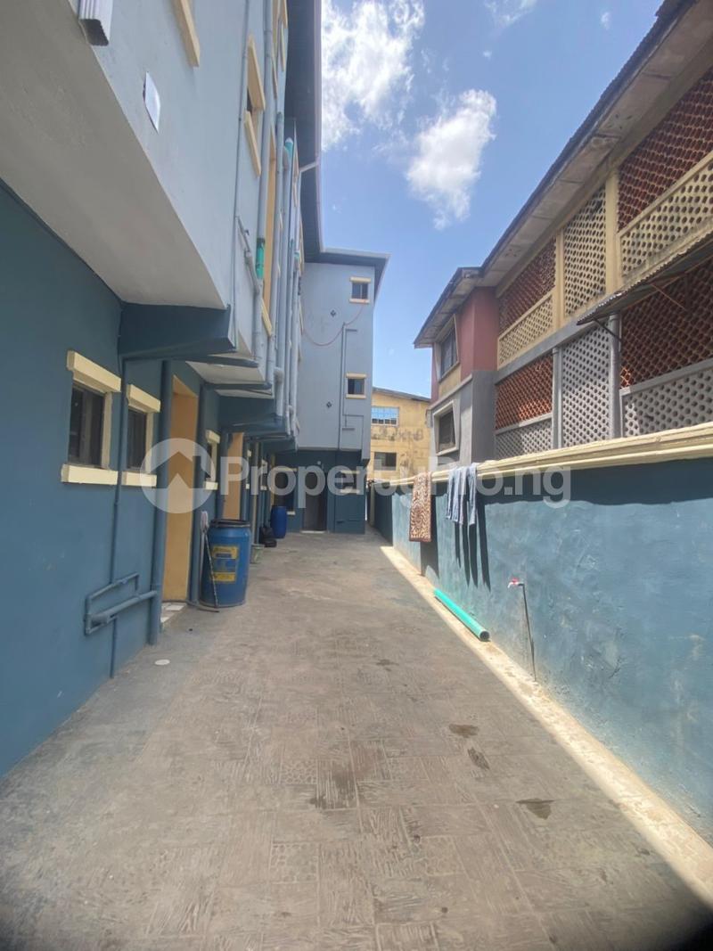 1 bedroom Flat / Apartment for rent Fadeyi Jibowu Yaba Lagos