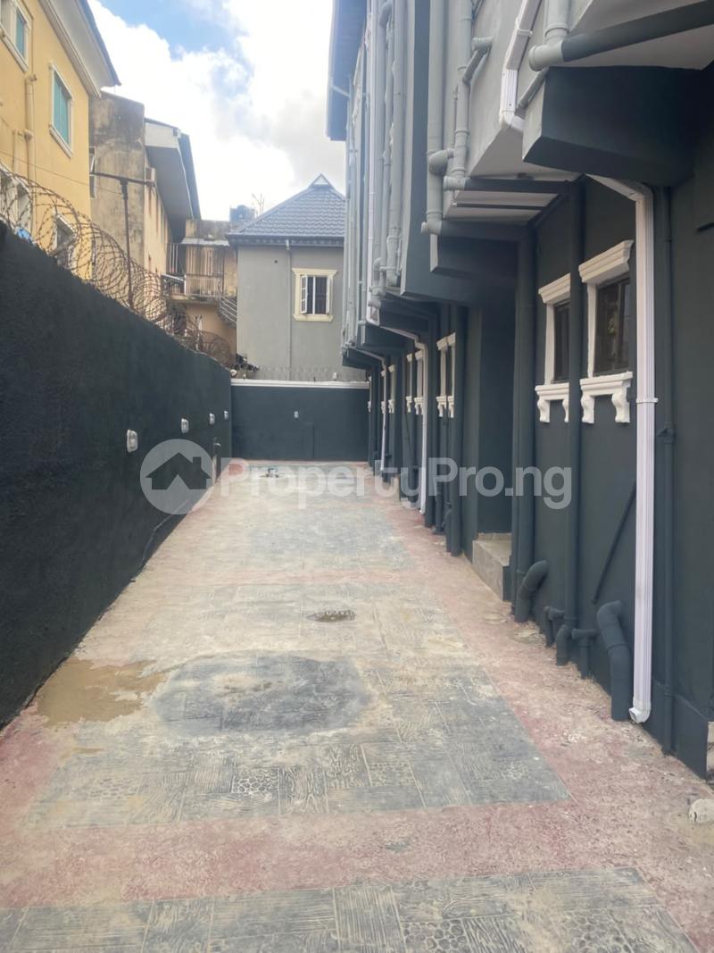1 bedroom Flat / Apartment for rent Somolu Shomolu Shomolu Lagos