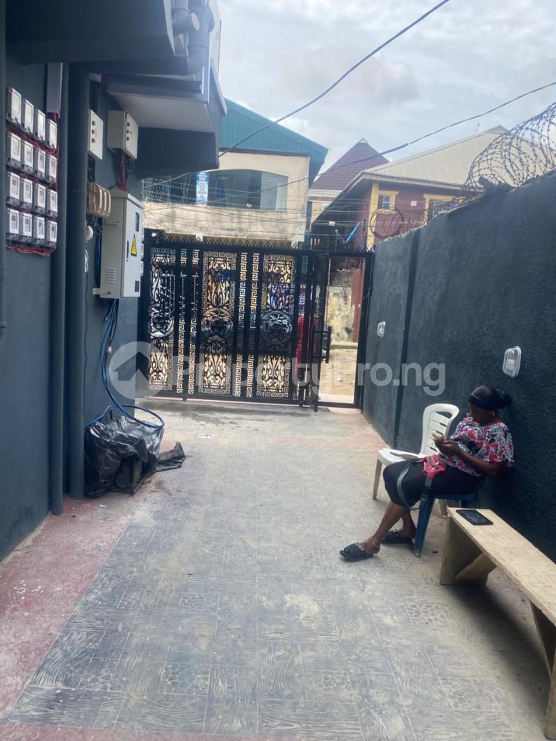1 bedroom Flat / Apartment for rent Somolu Shomolu Shomolu Lagos