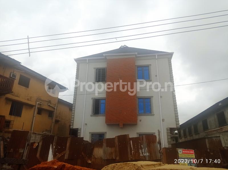 1 bedroom Flat / Apartment for rent Onipanu By Ilupeju Onipanu Shomolu Lagos