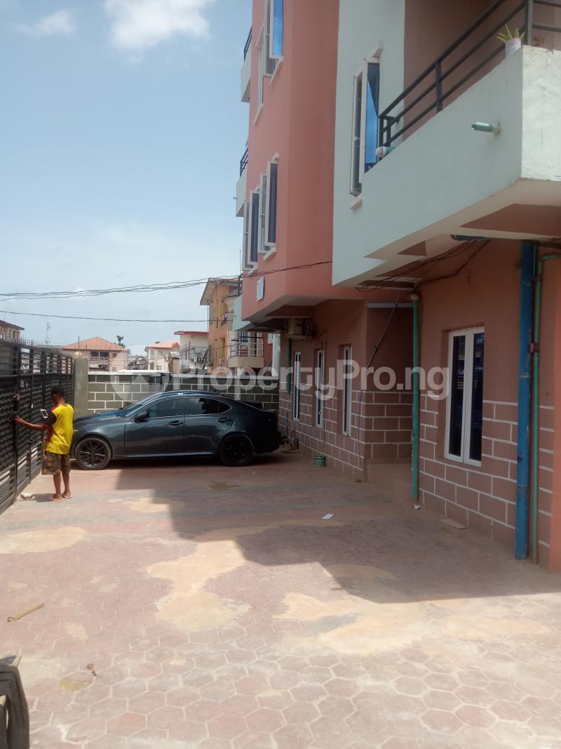 1 bedroom Flat / Apartment for rent Fola Agoro Yaba Lagos