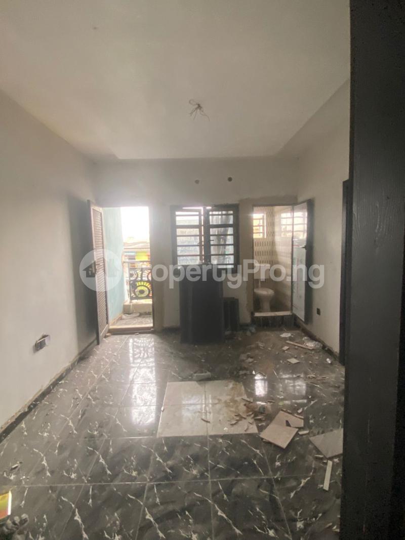 1 bedroom Flat / Apartment for rent Bajulaiye Shomolu Lagos