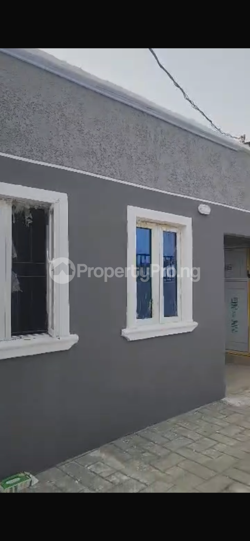 1 bedroom Flat / Apartment for rent Alaromi Road Ijesha Surulere Lagos