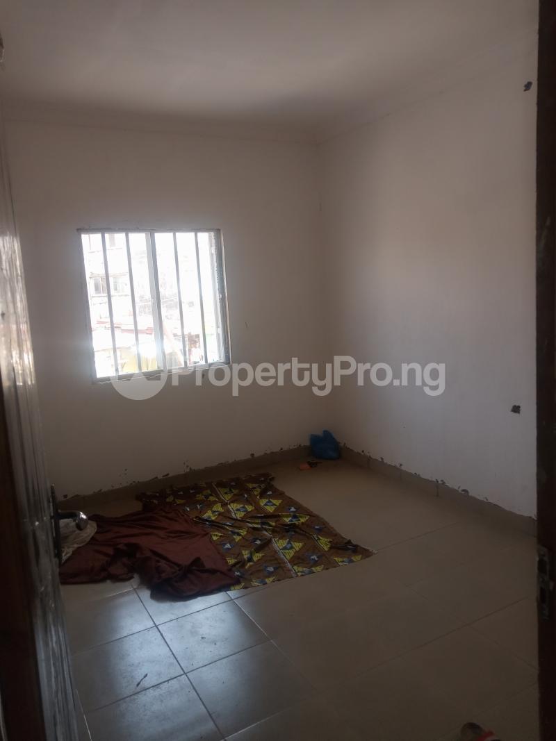 1 Bedroom Flat / Apartment in Obanikoro Shomolu Lagos Flat