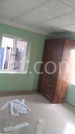 1 bedroom Flat / Apartment for rent   Cement Agege Lagos