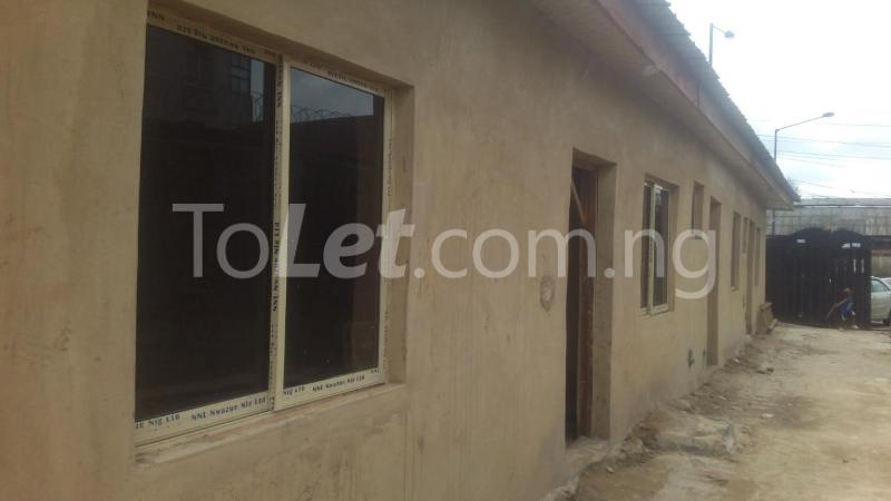 1 bedroom Flat / Apartment for rent Muritala Muhammed Way Lagos