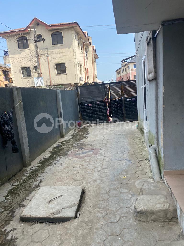 1 bedroom Flat / Apartment for rent Onipanu, Shomolu Lagos