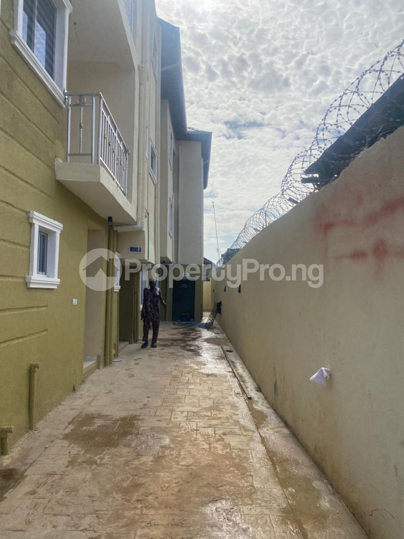 1 bedroom Flat / Apartment for rent Onipan Shomolu Lagos