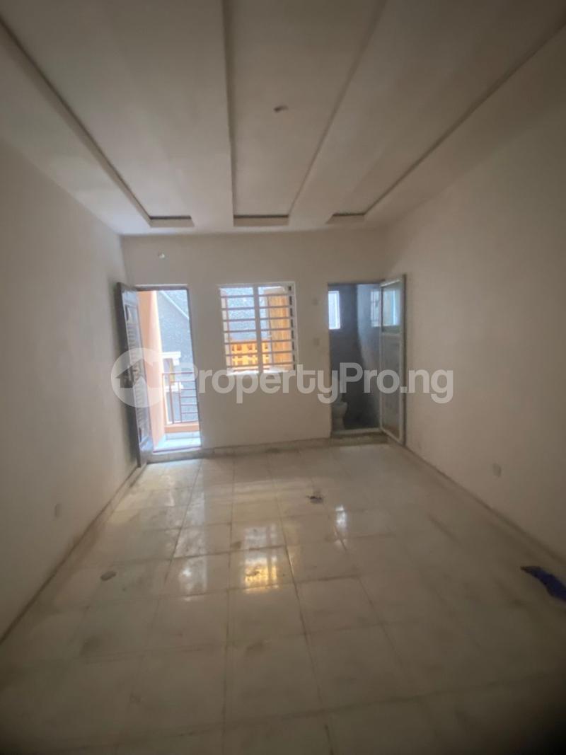 1 bedroom Flat / Apartment for rent Onipan Shomolu Lagos