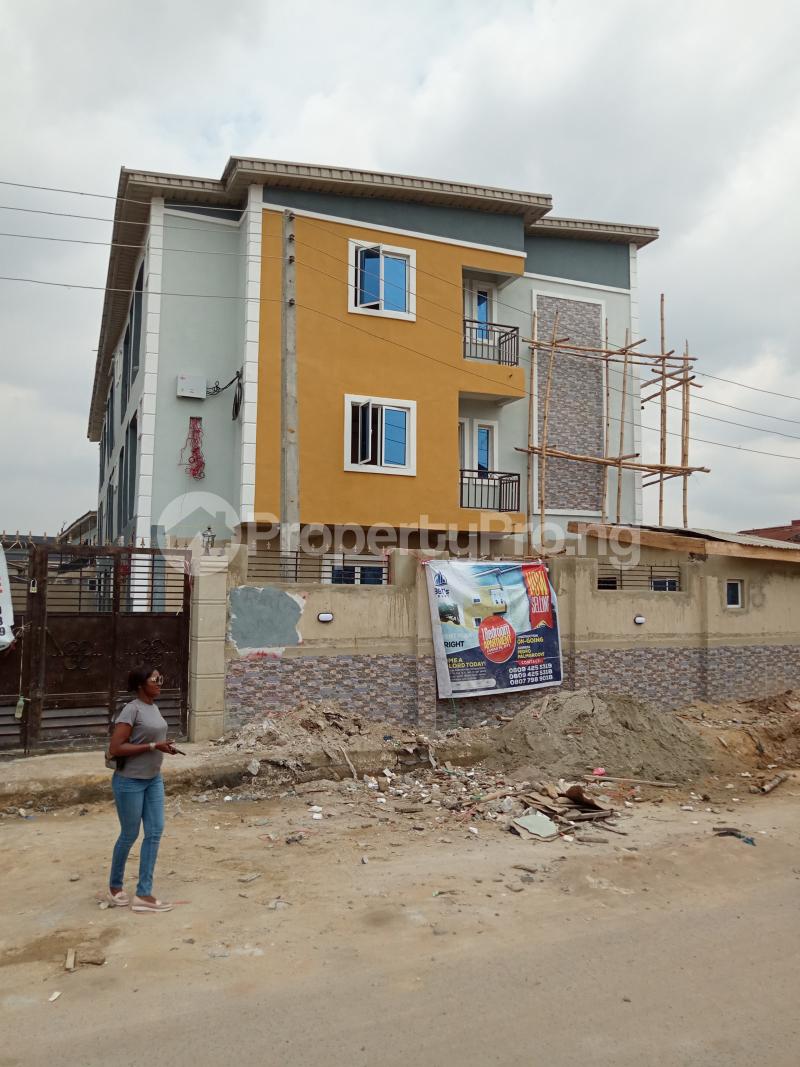 1 bedroom Flat / Apartment for sale Pedro Shomolu Shomolu Lagos