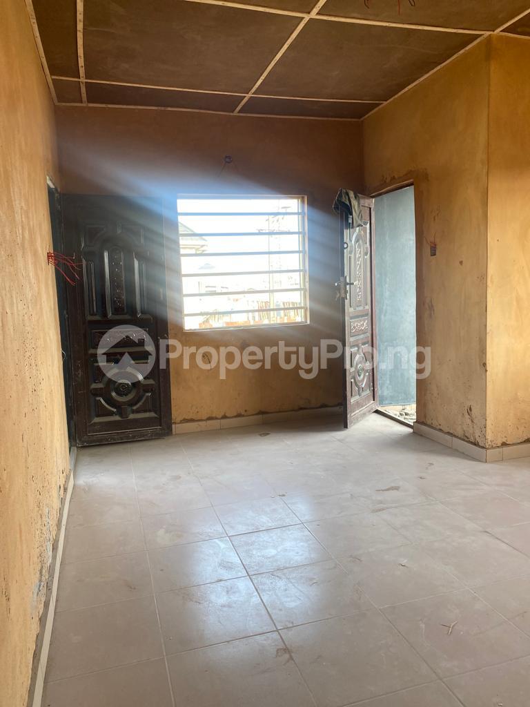 1 bedroom Flat / Apartment for rent  Akoka Yaba Lagos