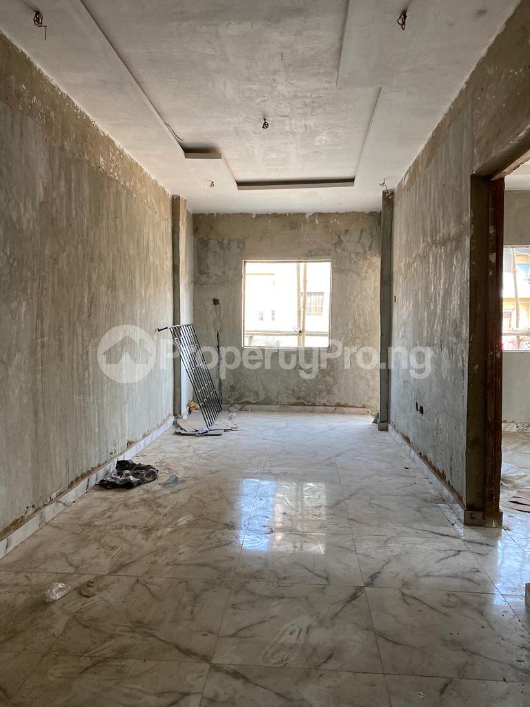 1 bedroom Flat / Apartment for rent Ebute Metta Adekunle Yaba Lagos - 8