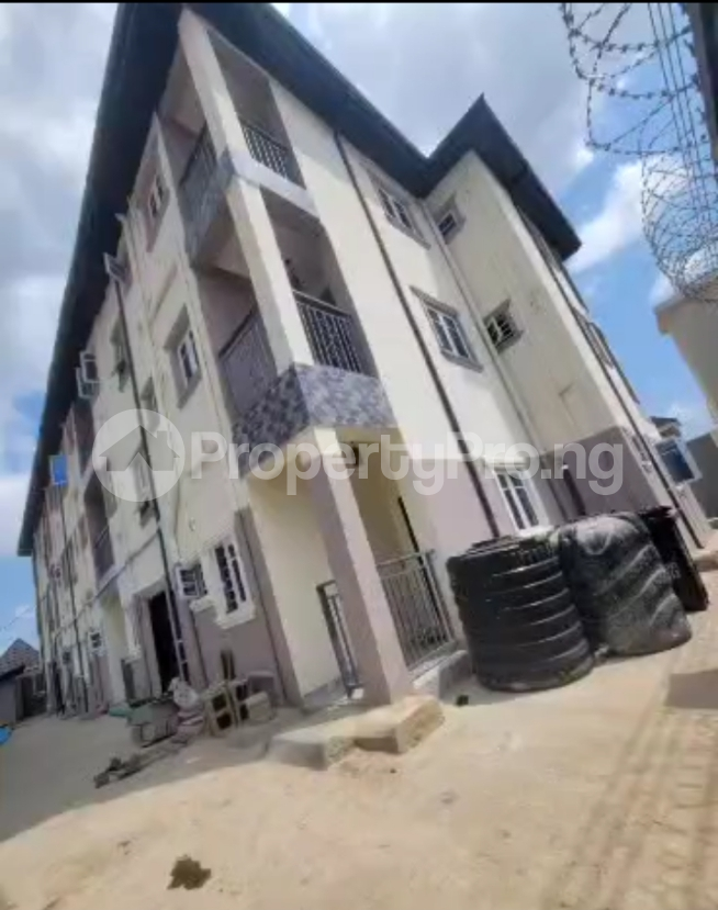 2 bedroom Flat / Apartment for rent Kilo-Marsha Surulere Lagos