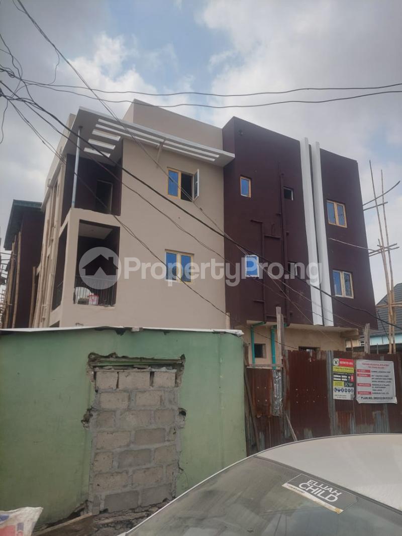 1 bedroom Flat / Apartment for rent Chemist Akoka Yaba Lagos