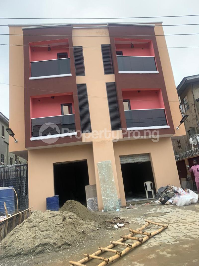 1 bedroom Flat / Apartment for rent Off Luth Road Mushin Mushin Lagos