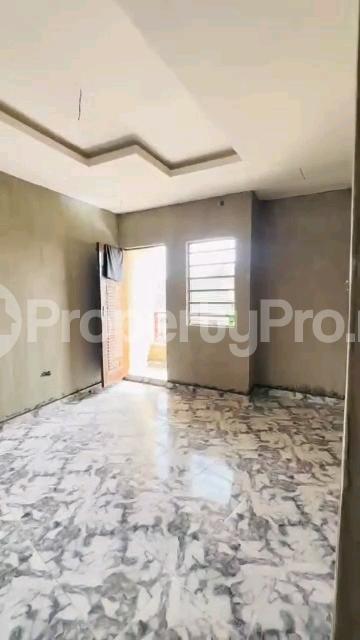 1 bedroom Flat / Apartment for rent Off Lawanson Road, Surulere, Lagos Surulere Lagos