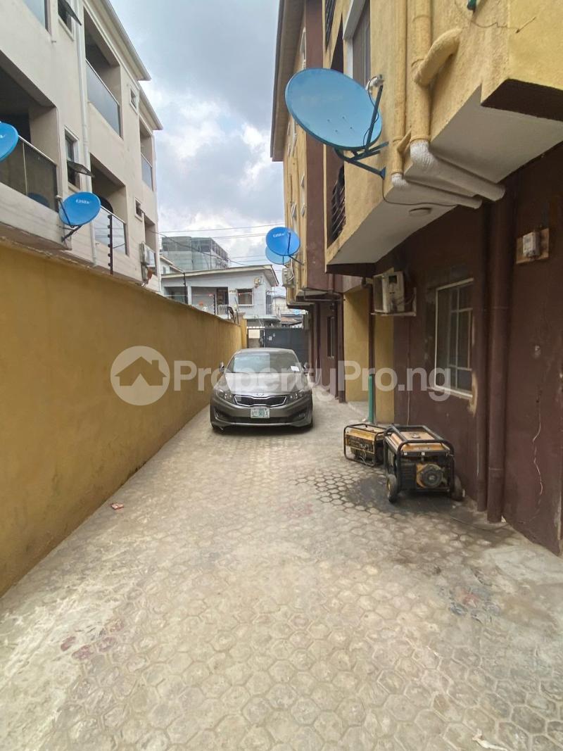 1 bedroom Flat / Apartment for rent Bajulaiye Shomolu Lagos