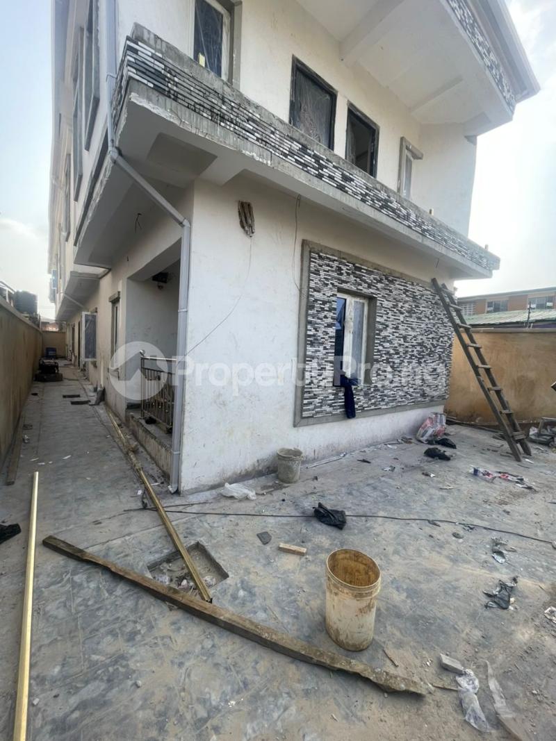 1 bedroom Flat / Apartment for rent Ilamoye Street, Off Adeshina Ijesha Surulere Lagos