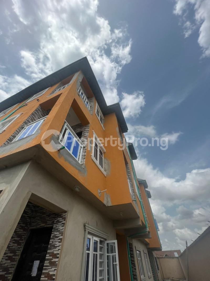 1 bedroom Flat / Apartment for rent Iwaya Yaba Lagos