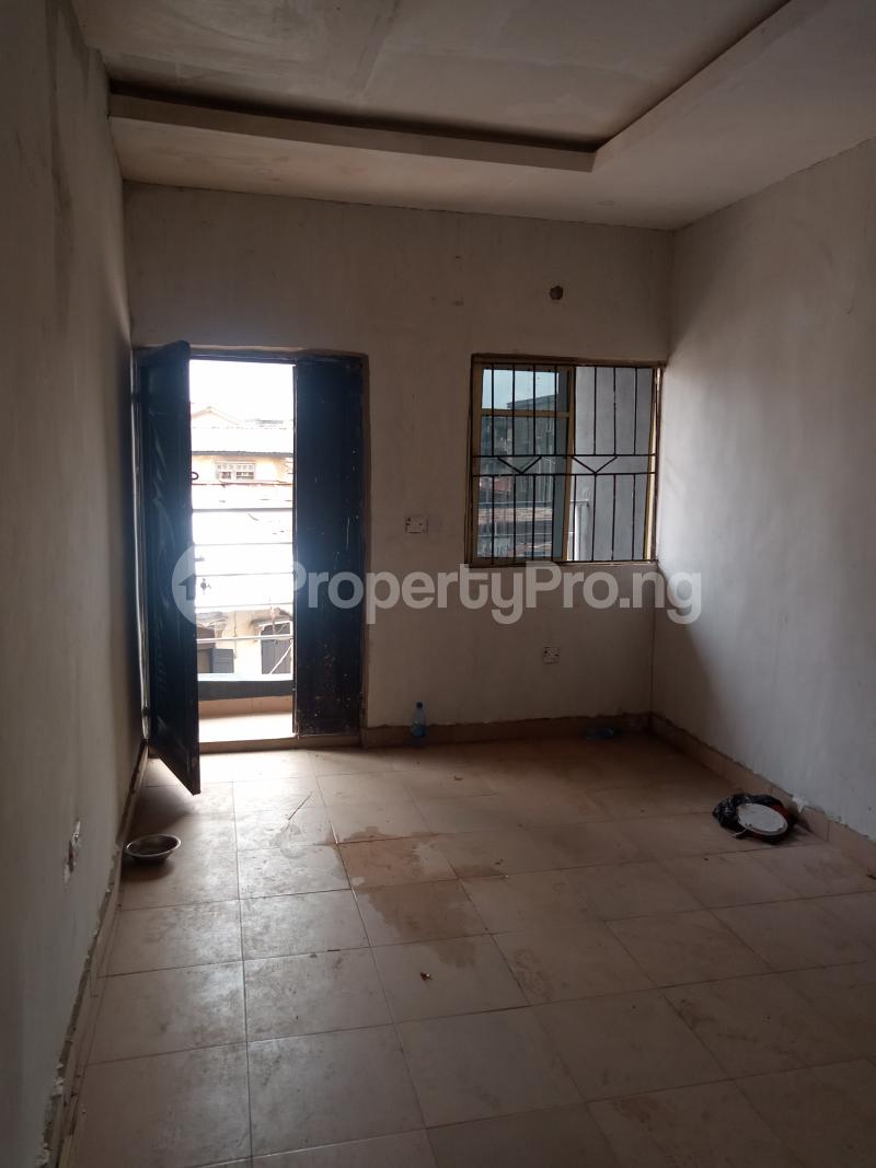 1 bedroom Flat / Apartment for rent Fadeyi Jibowu Yaba Lagos